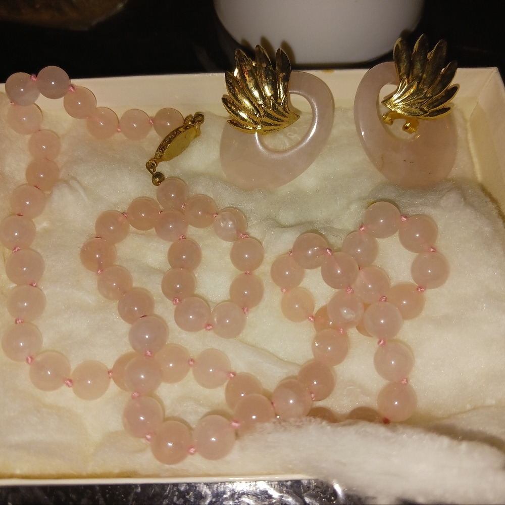 Pink quartz necklace with matching quartz clip earrings